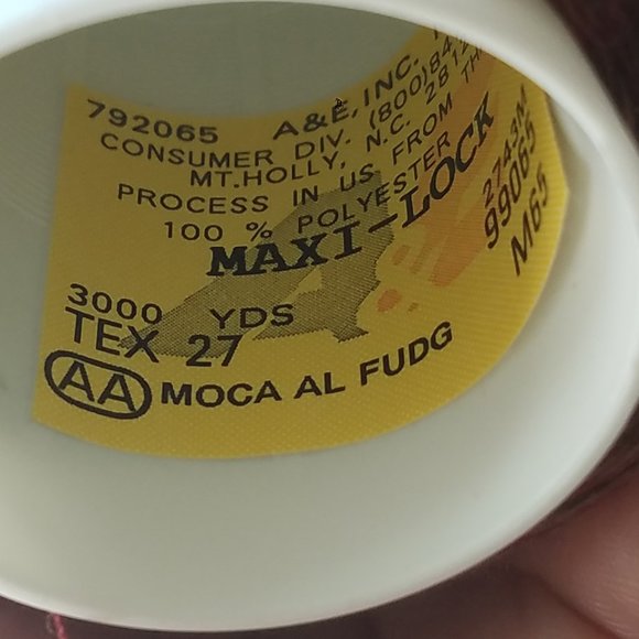 Maxi Lock 2 Spools of Mocha al Fudge Serger/ Sewing Machine Polyester Thread - Picture 3 of 7